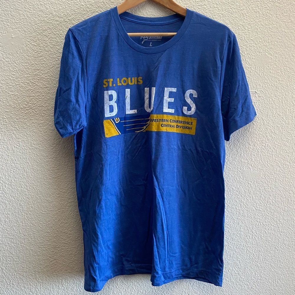 St. Louis Blues Hockey NHL Western Conference 108 Stitches T-Shirt Large NWOT